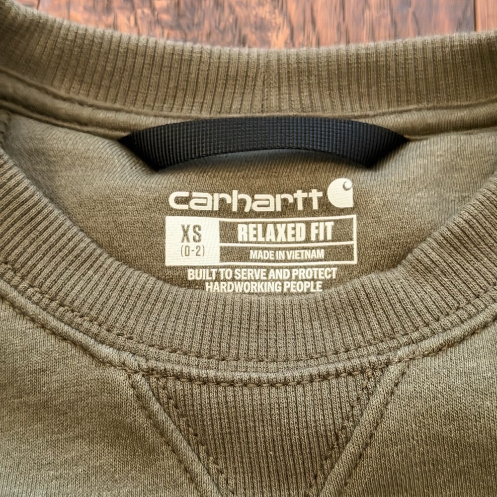 Carhartt Women's Relaxed
Fit Crewneck Logo Olive Sweatshirt - Picture 8 of 15